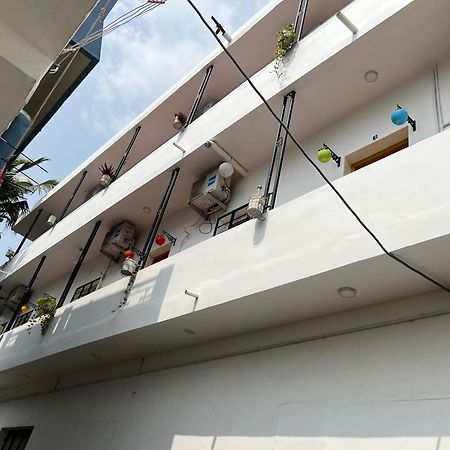 Hotel Kavieya Residency Pūrnānkuppam Exterior foto
